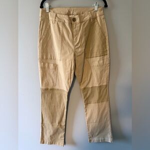 Cabi Tan Cargo-style Colourblock Pants. Multiple pockets. Fun! Size 8.